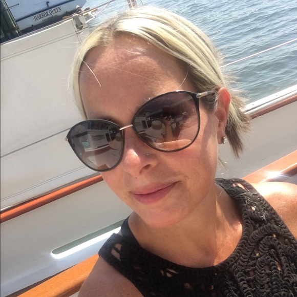 Meet your Posher, Kelly - Picture 1 of 1